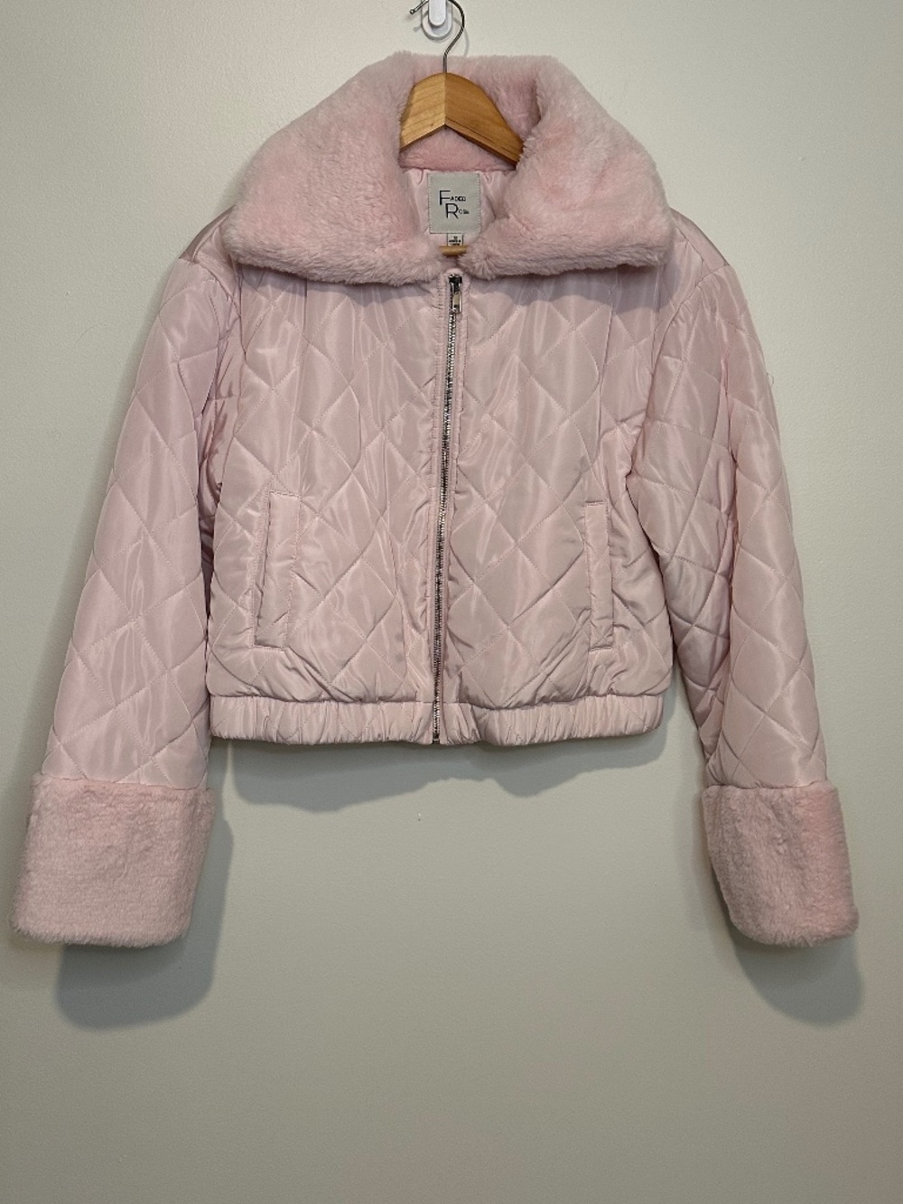Faded Rose Pink Quilted Crop Zip Up Jacket with Fluffy Faux-fur Size Small